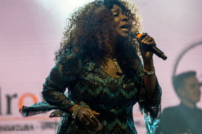 Gloria gaynor012