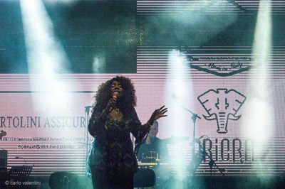 Gloria gaynor013